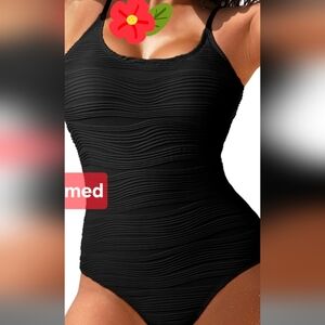 ☆Elegant Black Textured Swimsuit Med